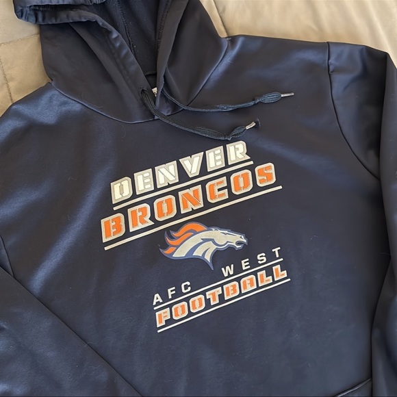 Men’s Denver Broncos NFL Team Apparel Hoodie - Picture 2 of 3